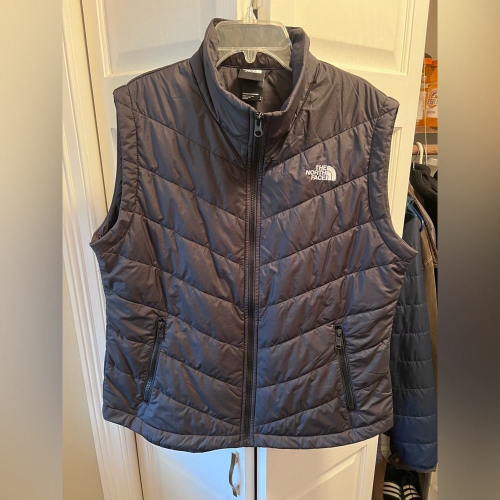 North face women’s large black vest